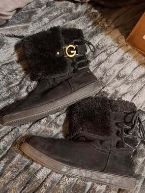 ￼ G by guess warm winter fuzzy boots, black suede excellent condition for normal
